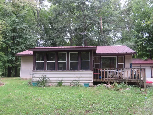E3850 Valley Rd, Iola, WI 54945