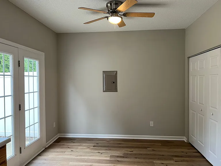 116 Baberton Dr — Photo 25