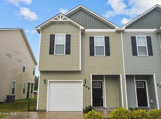 405 Vandemere Ct, Holly Ridge, NC 28445