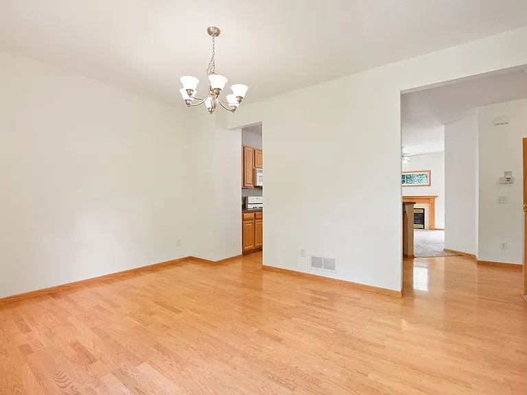 3704 Livingston Ave — Photo 10