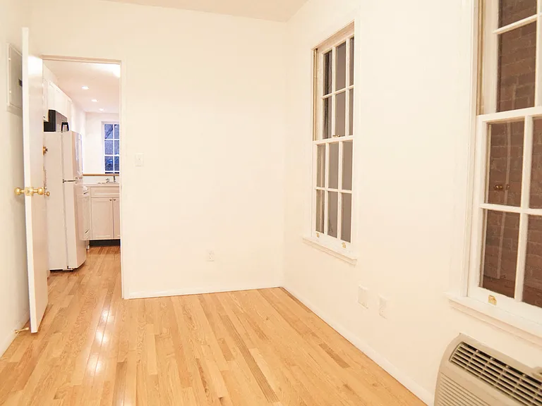 311 E 81st St #2RE — Photo 4