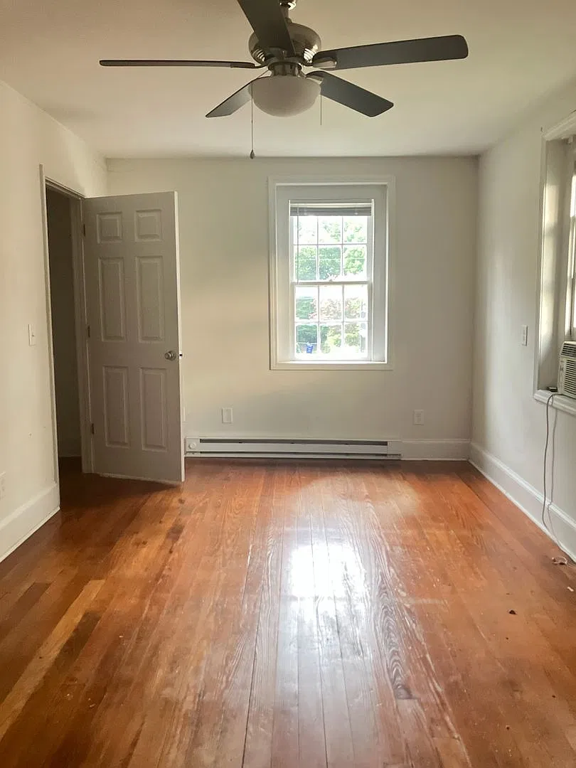 3 Bedroom, 2 Bath House in the Grid walking distance to ECU — Photo 3