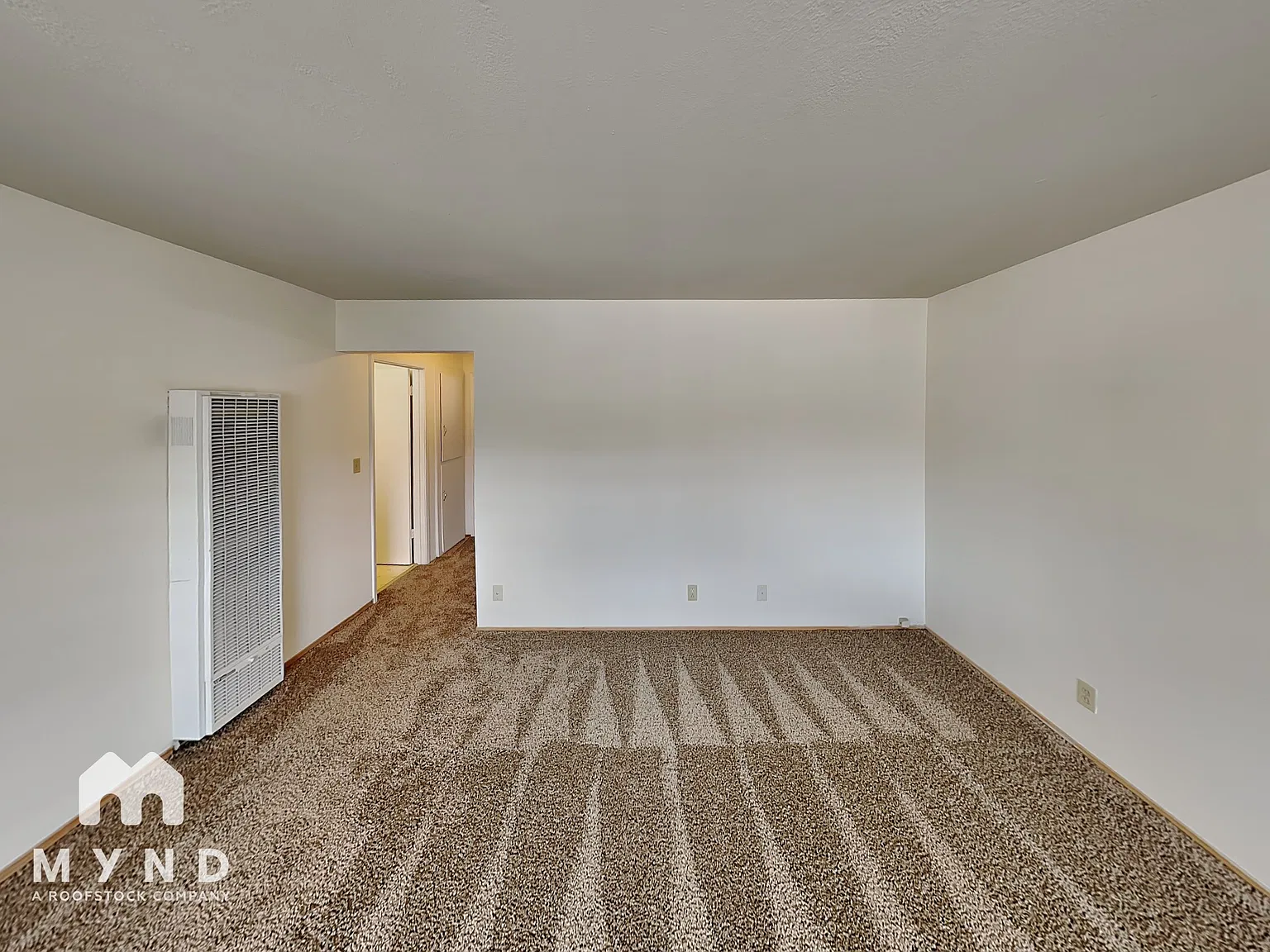 2 bed, 1.0 bath, 750 sqft, $2,469 — Photo 2