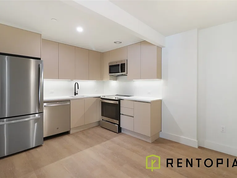 130 Hope St #101 — Photo 2