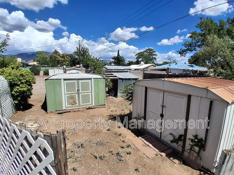 2 bed, 1.5 bath, 1200 sqft, $1,745 — Photo 3