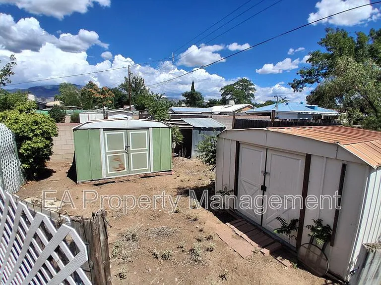 8910 Fairbanks Rd NE — Photo 3