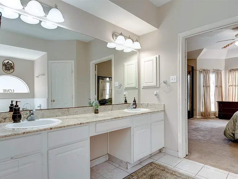 731 Annies Way — Photo 17