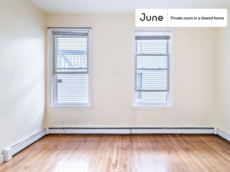 29 Spring Garden St #B — Photo 4
