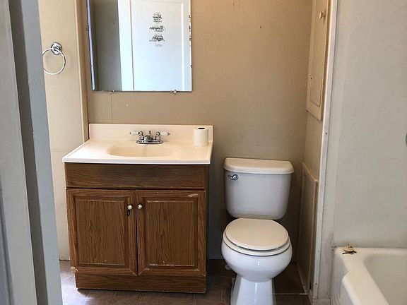 5th image of 672 Providence St APT 2