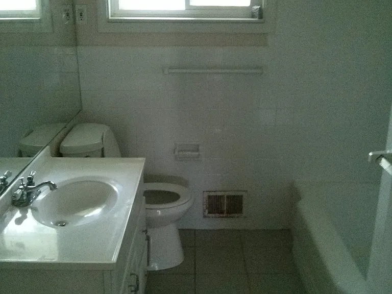 1284 Lynhurst Dr SW — Photo 9