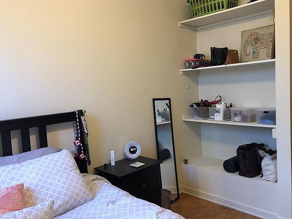 4th image of 703 W Willow St #813