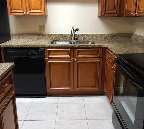 4th image of 430 Forestway 207 Cir