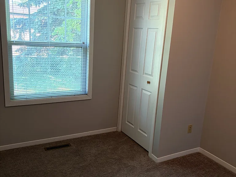 513 Elm Ave — Photo 17