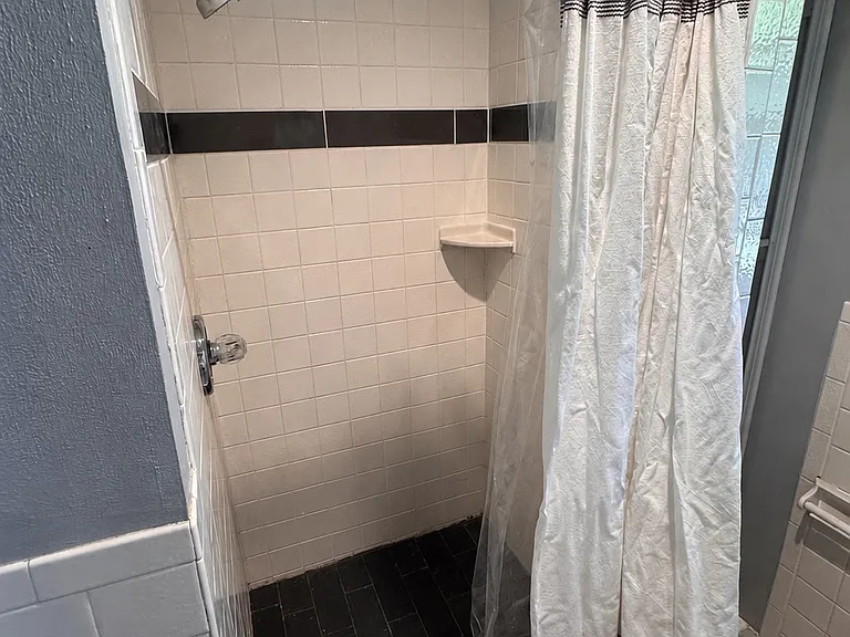 4810 Belinder Ct — Photo 9