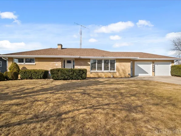 2645 Pleasant St, Dekalb, IL 60115