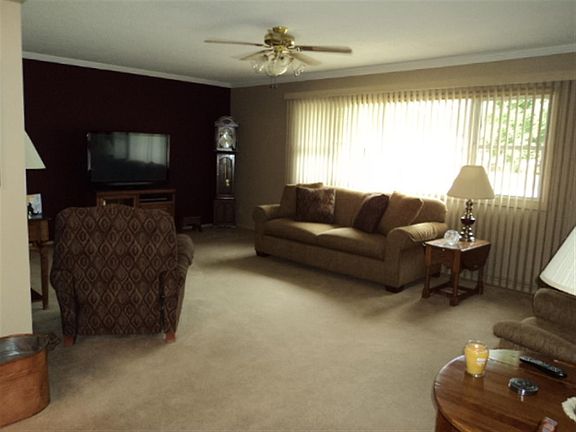 2nd image of 4206 N Oakwood Ave