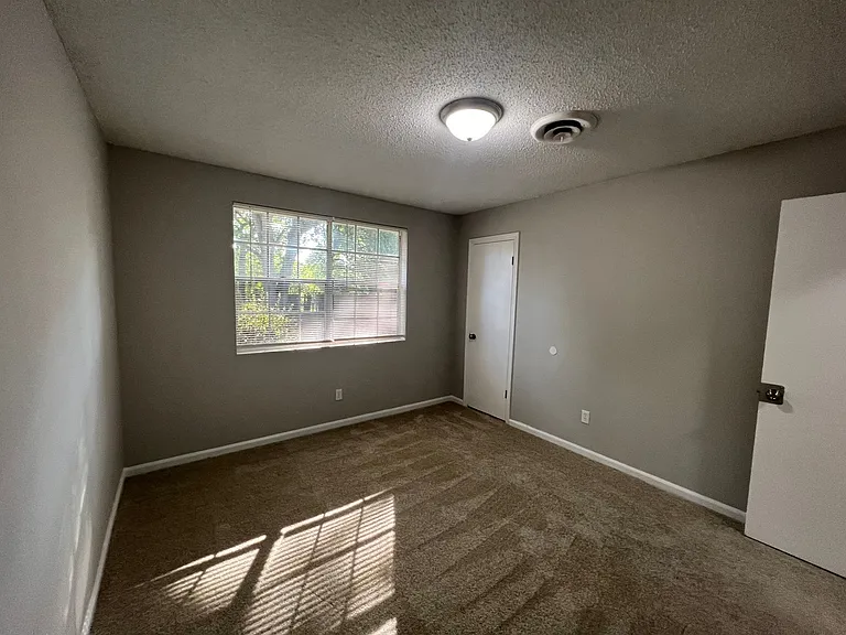 4120 Englewood Dr — Photo 19