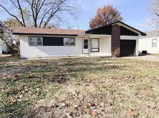2709 S Oak St, Wichita, KS 67217
