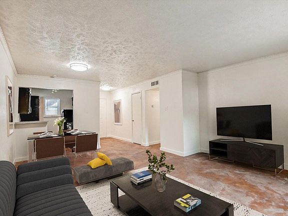 2nd image of 425 Fulton St #53691e80e