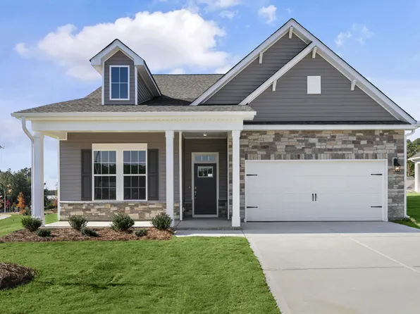 349 Maddox Dr, Aberdeen, NC 28315