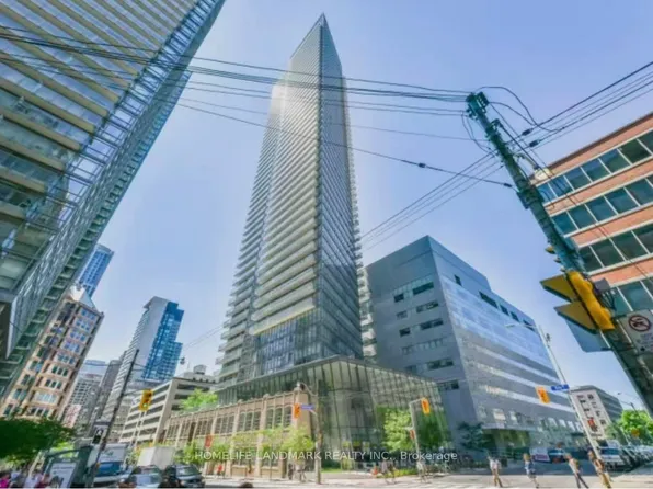 832 Bay St, Toronto, ON