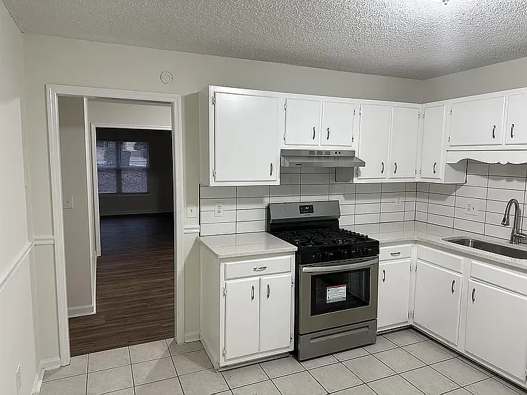 2 bed, 1100 sqft, $1,750 — Photo 4