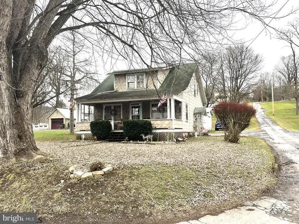 49 Middle Rd, Mc Veytown, PA 17051