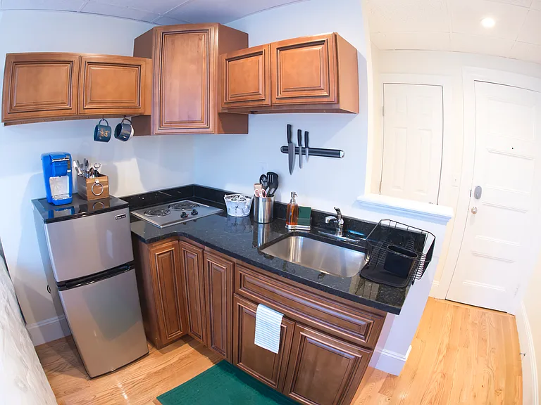 302 Newbury St #11 — Photo 3