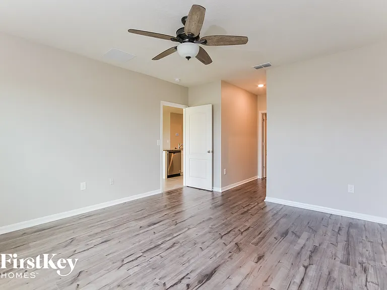 353 American Holly Ave — Photo 8