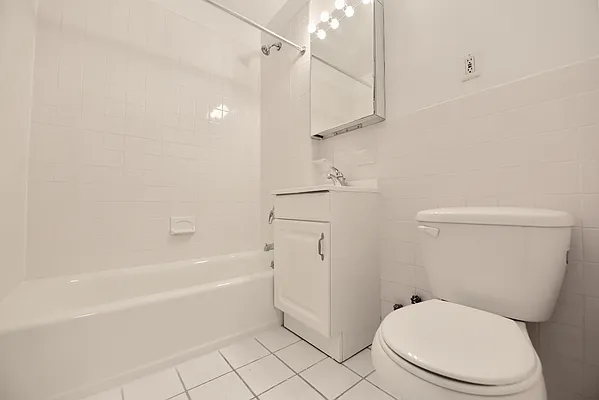 Rented by Nolita Group | media 9