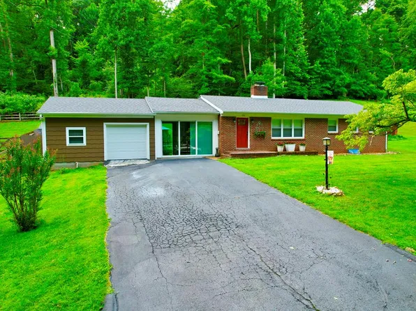 916 Hollow Rd, Marion, VA 24354