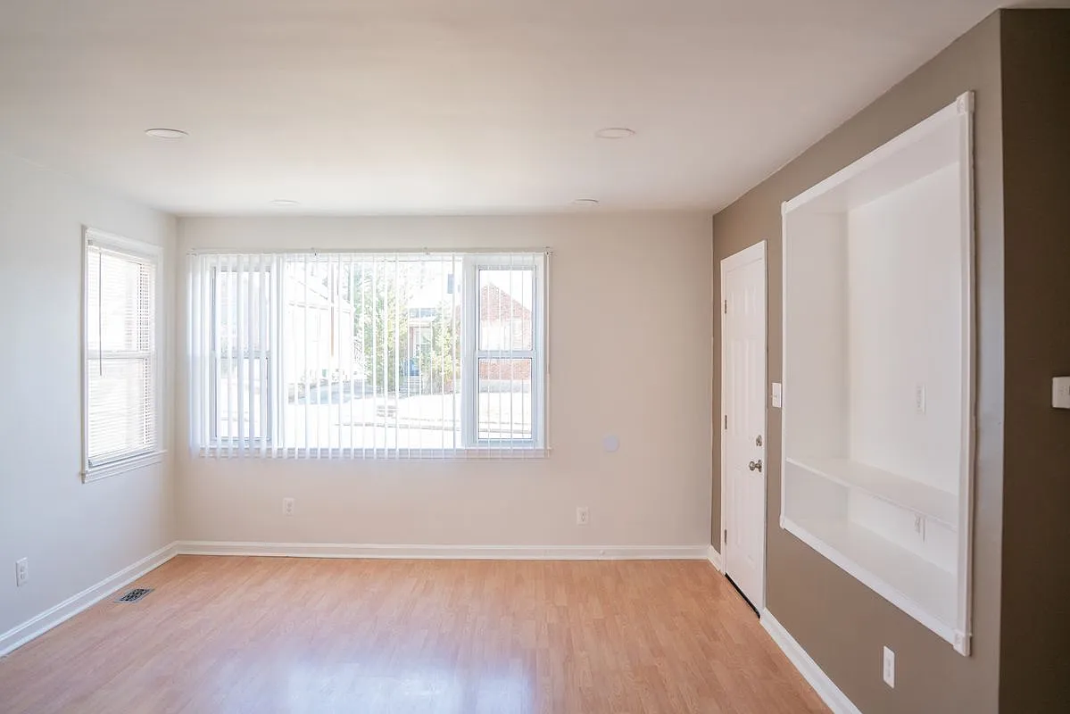 2 bed, 1.0 bath, 1146 sqft, $1,850 — Photo 1