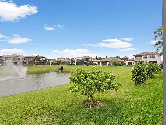3rd image of 7409 Pointe Venezia Dr