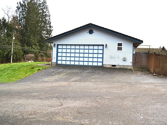 5th image of 5912 87th Ave NE