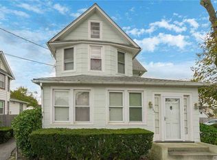 102 W Pulaski Rd, Huntington Station, NY 11746