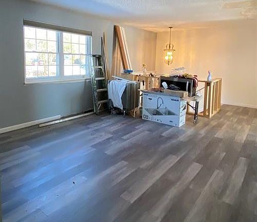 3rd image of 6615 Athletic Ave