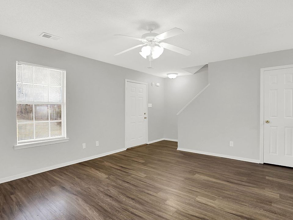 Barrington Woods Townhomes 818 Barrington Woods Cv Southaven MS Zillow