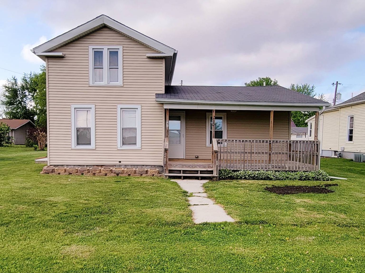 210 W Plum St, Kirkwood, IL 61447 MLS 11174339 Zillow