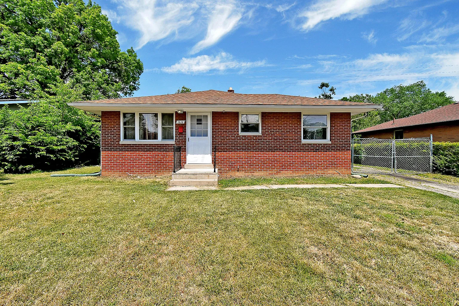 1616 Bostwick Rd photo 1