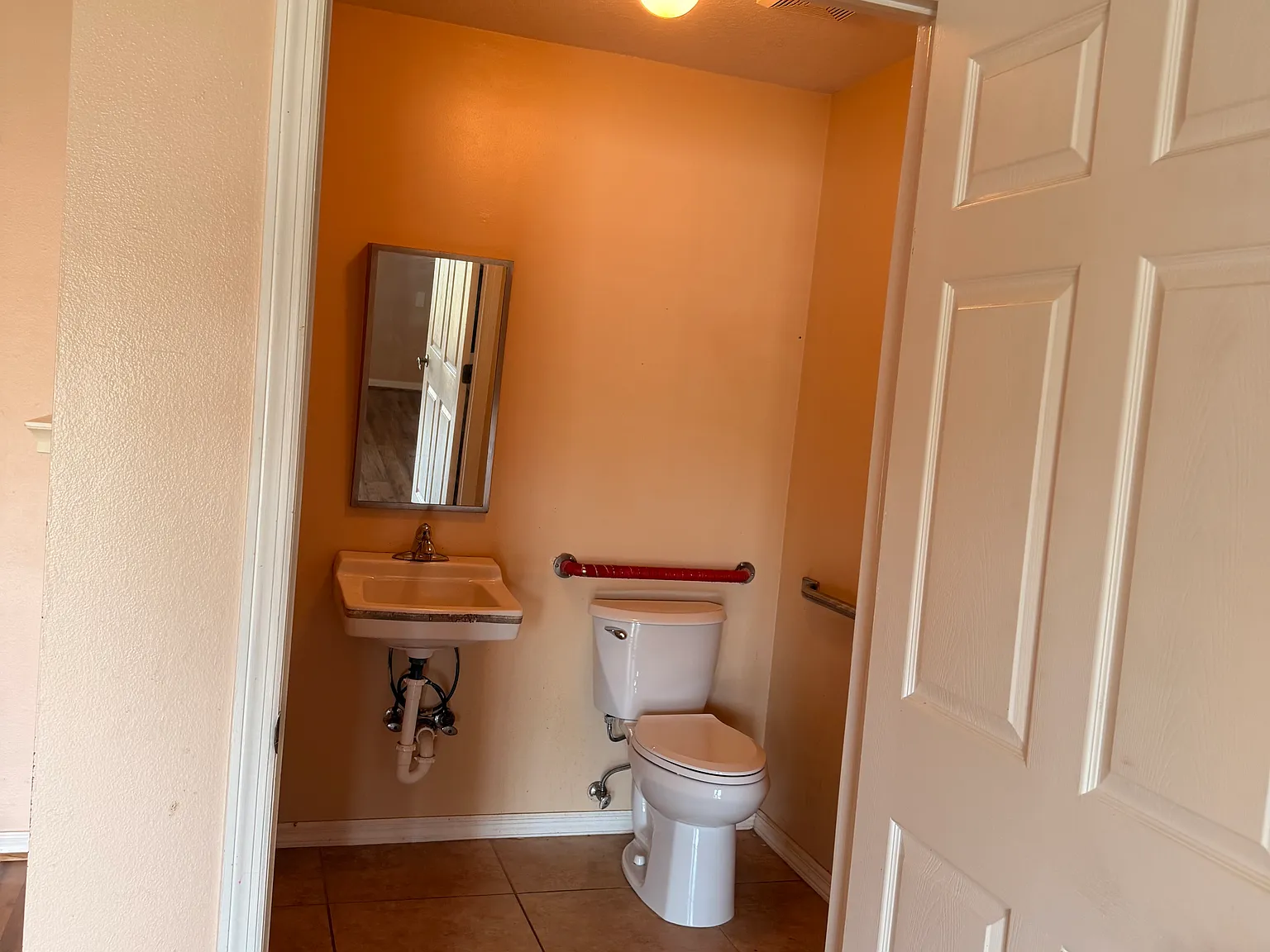 3 bed, 1449 sqft, $2,000 — Photo 1