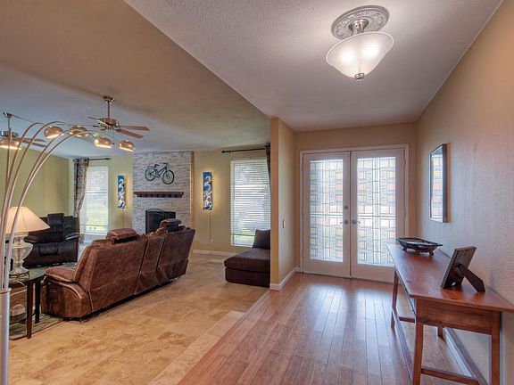 4403 W Laurie Ln Glendale AZ-large-003-2