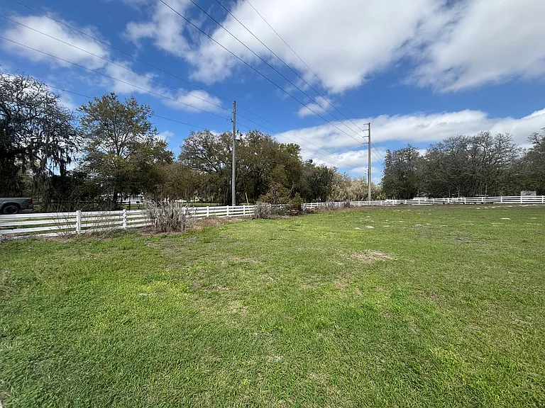 11435 SW 140th Ave — Photo 32