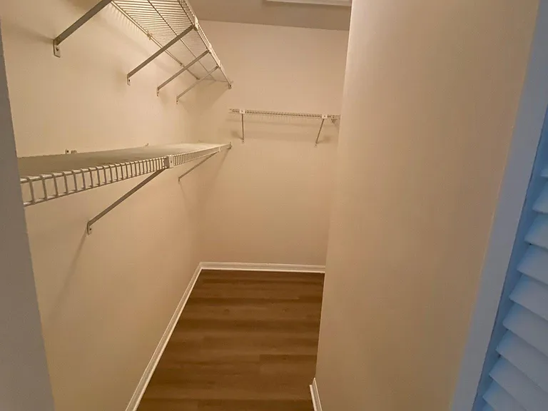 109 Cypress Dr E — Photo 11