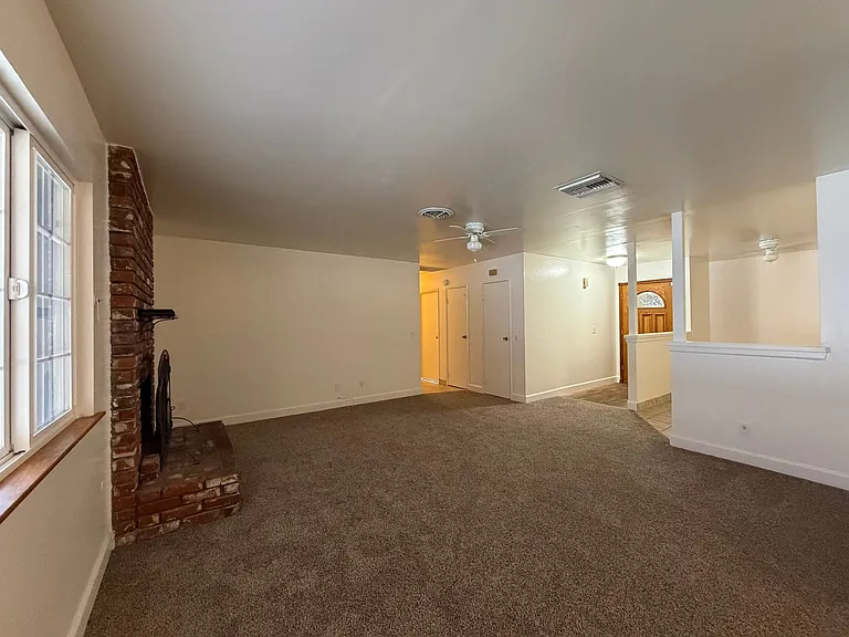 424 Oakmont Dr — Photo 24