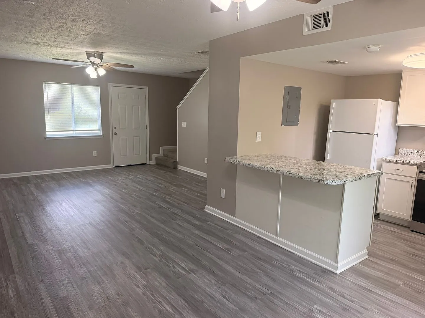 2916 Sequoia Ave. — Photo 2