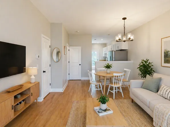 842 Levitan Dr, Columbia, TN 38401