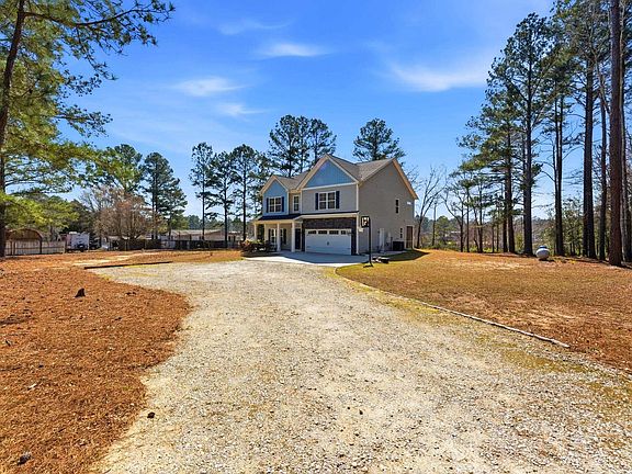 2nd image of 5563 Fairview Rd