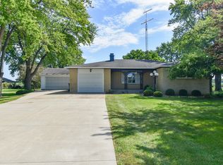 1542 E 18th Rd, Streator, IL 61364