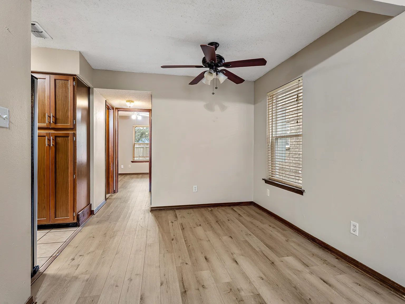 2 bed, 1200 sqft, $1,350 — Photo 4