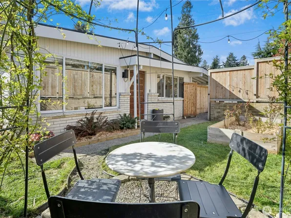 219 SW 108th Street, Seattle, WA 98146